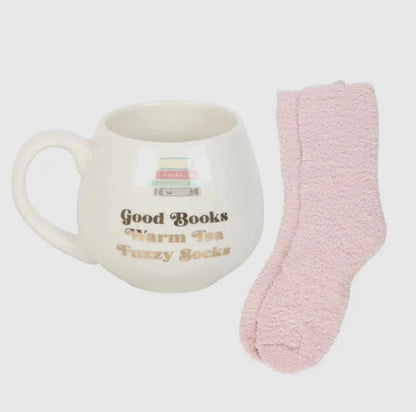 Good books, warm tea, fuzzy socks mok