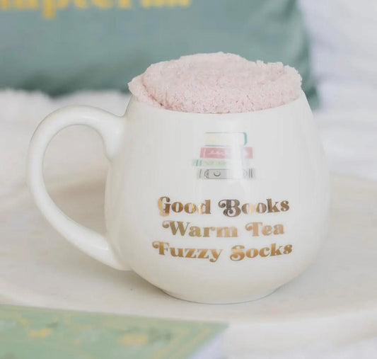 Good books, warm tea, fuzzy socks mok